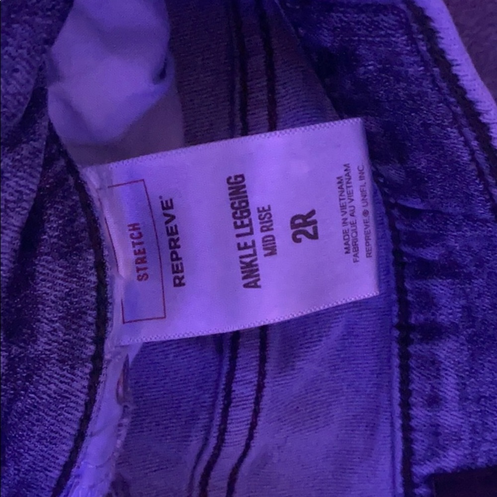 Jeans - Picture 3 of 4